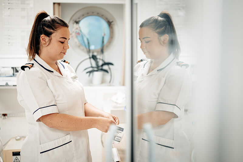 cunard cruise ship nurse